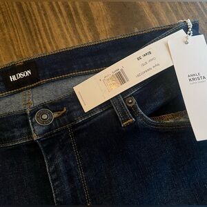 NWT Hudson “Krista” low rise super skinny jeans - 32